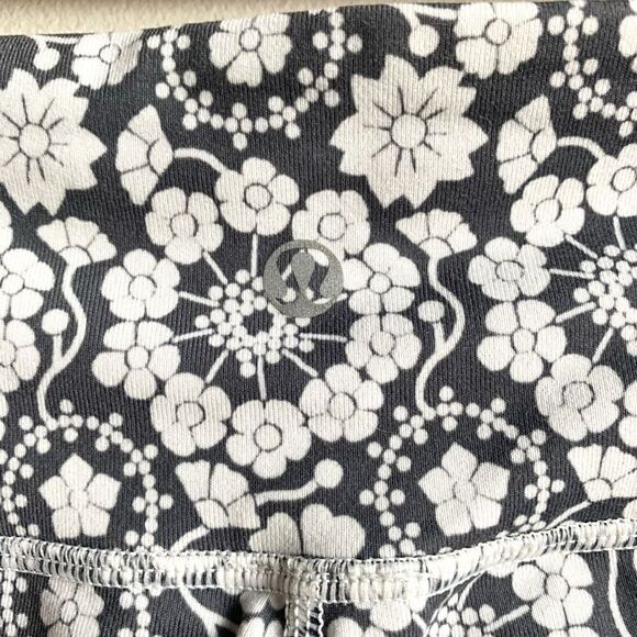 Lululemon Wunder‎ Under Crop Twiggy Size 6 - Picture 3 of 5